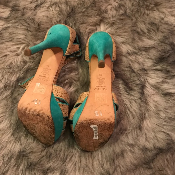 Heels - Picture 3 of 3